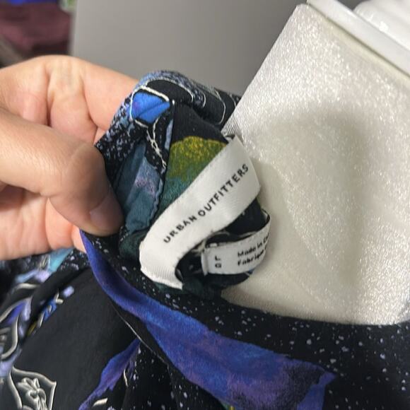 Urban Outfitters Doodle Casual Button Up Shirt L - Picture 4 of 4